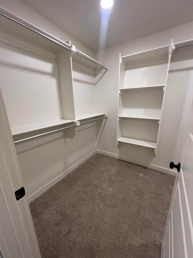 Building Photo - 3105 140th St