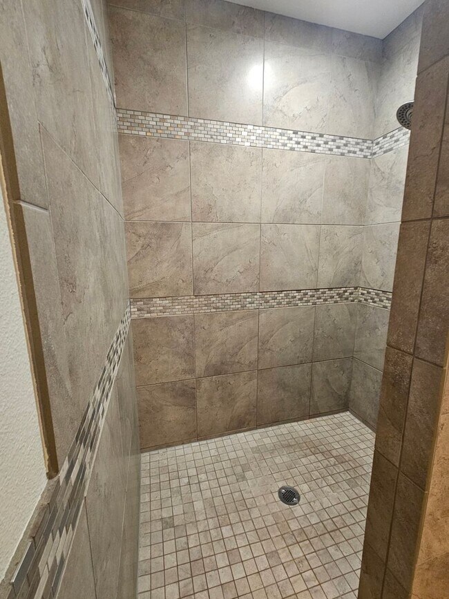 Building Photo - Short term lease - Eagle Idaho