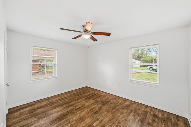 Building Photo - 2409 Estate Dr