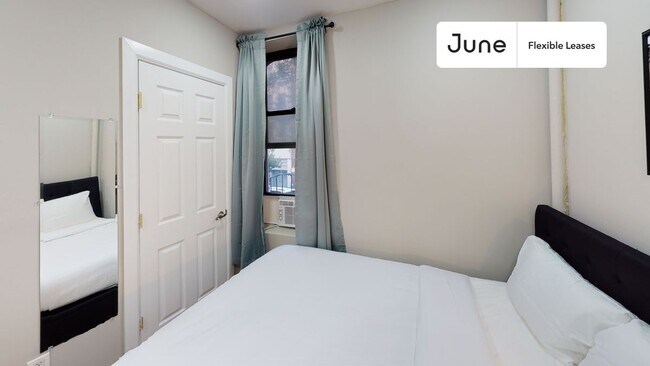 Building Photo - 226 E 7th St