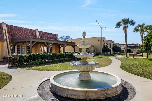 Building Photo - 6561 Mission Ct