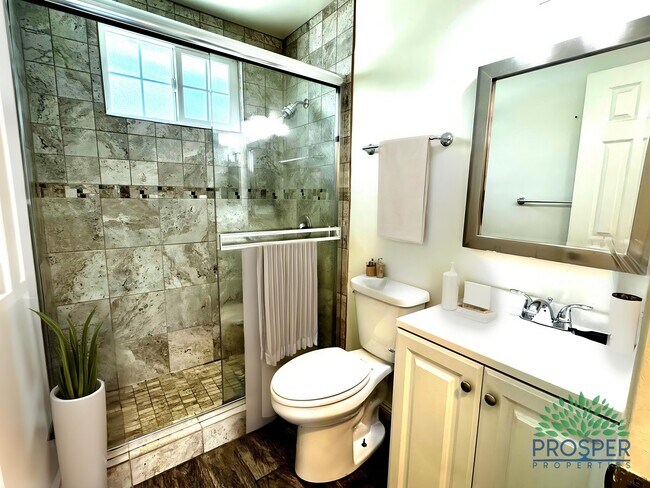 Building Photo - 4707 N. Figueroa St