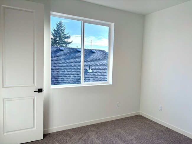 Building Photo - St. Johns Townhouse - Modern, Spacious, New Construction 2 Bedroom with A/C, Washer/Dryer, and Pr...