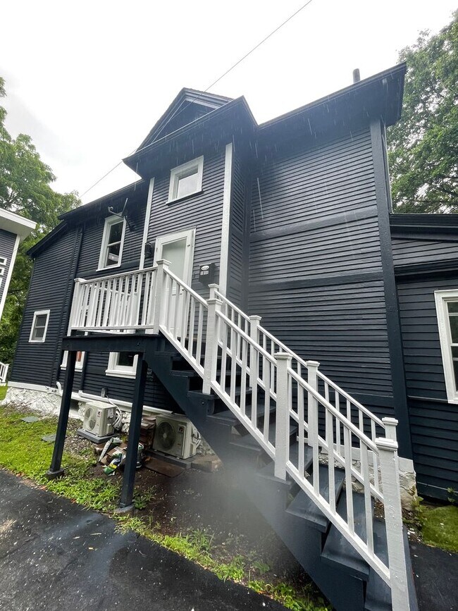 Building Photo - 181 North St