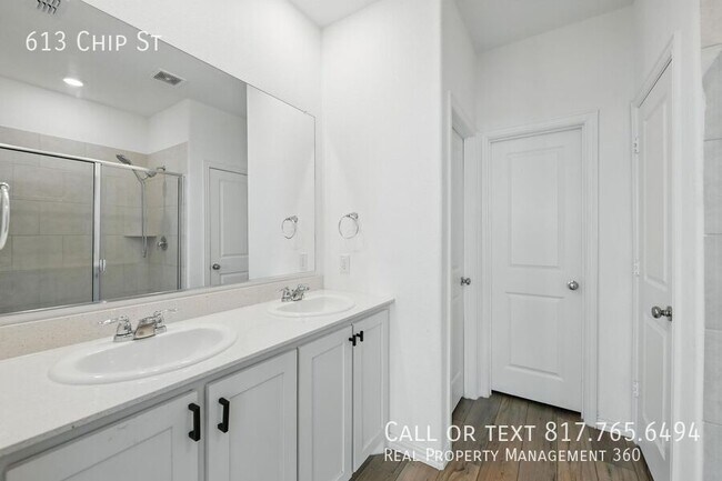 Building Photo - 613 Chip St