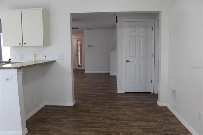 Building Photo - 1750 Horsechestnut Ct