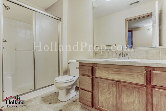 Building Photo - Serene 4-Bed Home with Huge Common Room & Deck!