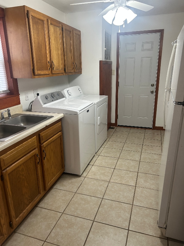 Building Photo - 2408 SW Shunga Dr