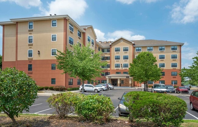 Building Photo - 1 Meadowlands Pkwy