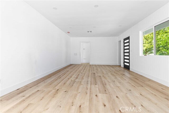 Building Photo - 14448 Pinney St