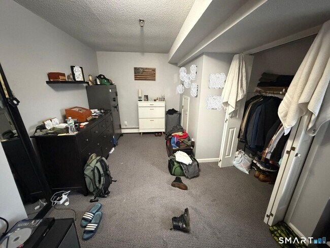 Building Photo - 678 Savin Ave