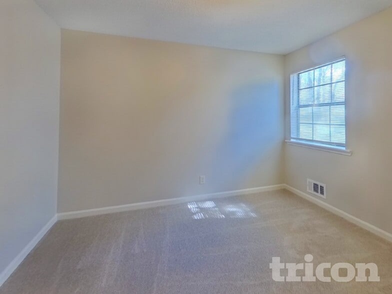 Building Photo - 4807 Alpine Dr SW