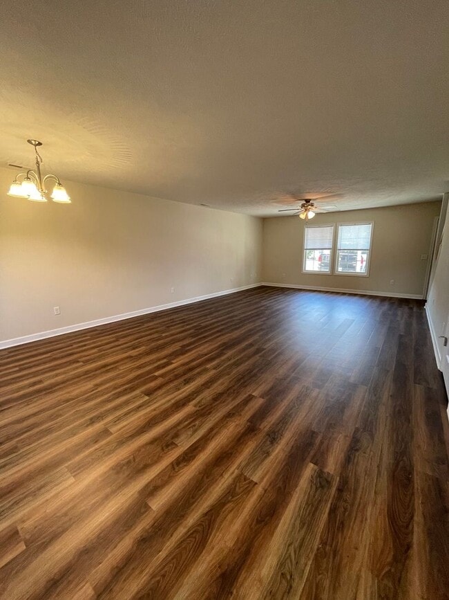 Building Photo - 3 Bedroom, 2.5 Bath Townhouse for Rent