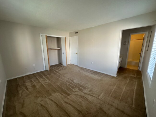 Building Photo - 1742 N Hamilton St