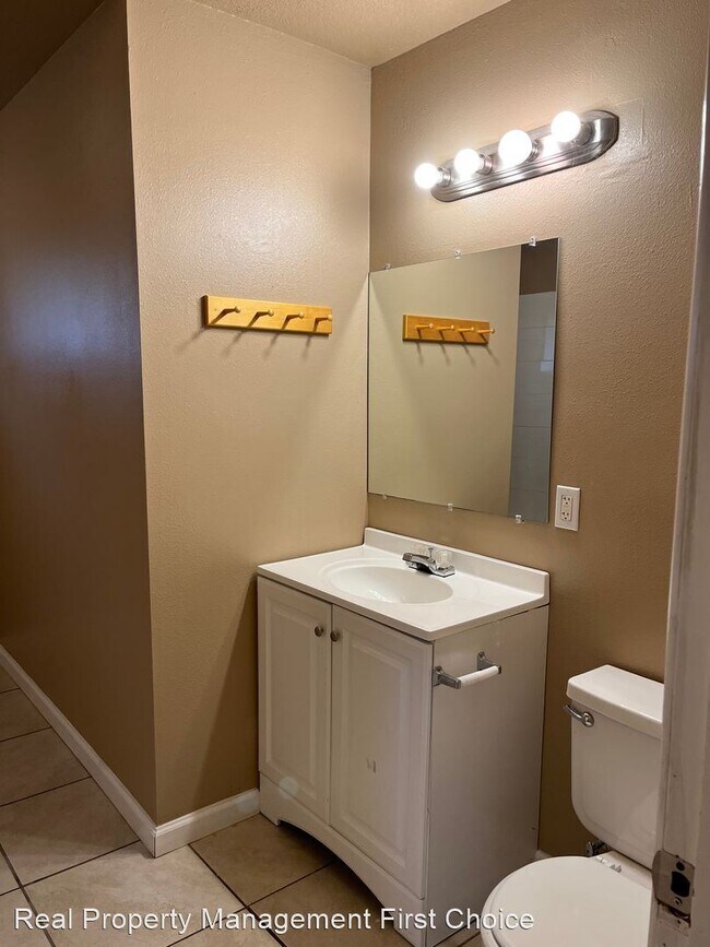 Building Photo - 3 br, 2 bath House - 601 Cedar Lane