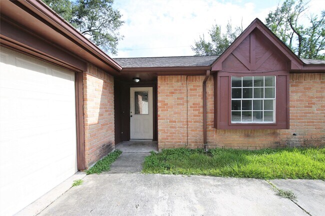 Building Photo - 7814 Barnhill Dr