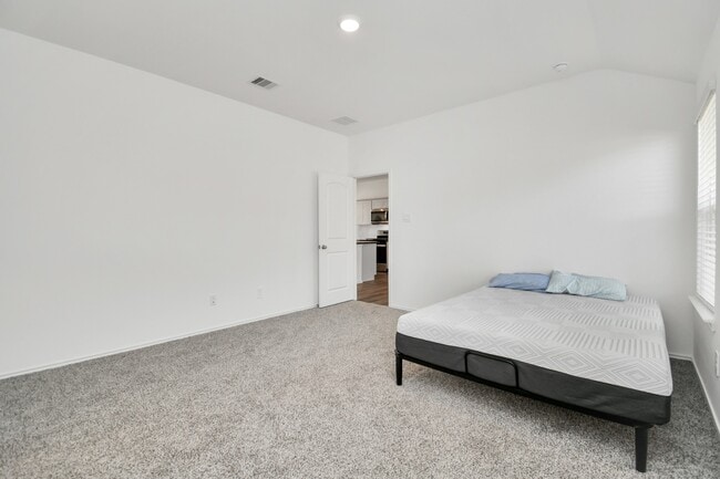 Building Photo - 5315 Castlebury Meadows Dr