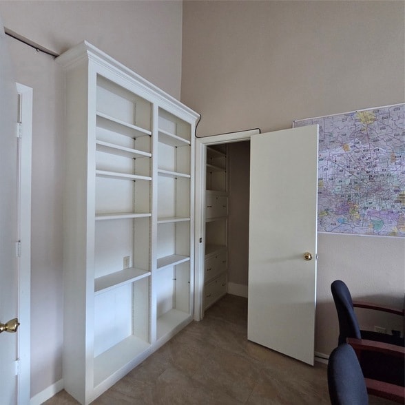 Building Photo - 14343 Torrey Chase Blvd