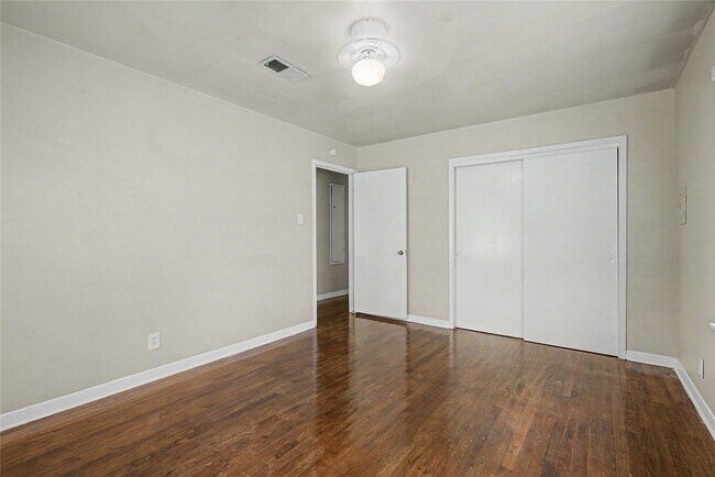 Building Photo - 802 Cline St