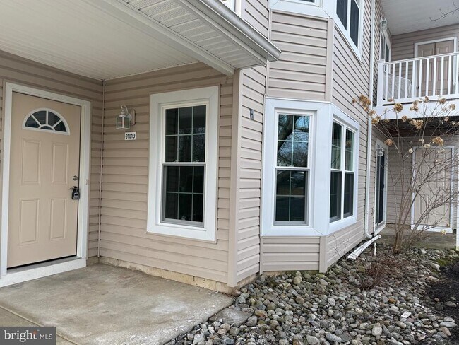 Building Photo - 31013 Bennett Pl