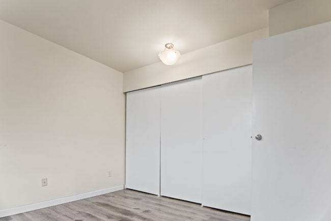 Building Photo - 5300 Harbour Pl