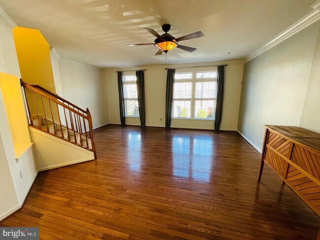 Building Photo - 708 Scarburgh Way