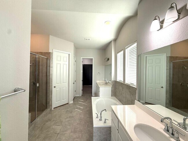 Building Photo - 3625 Garrano Bnd