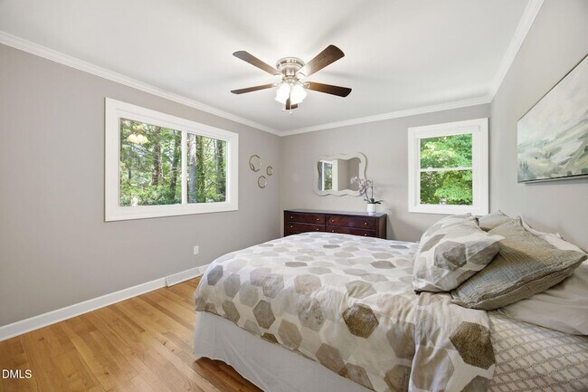 Building Photo - 603 N Estes Dr