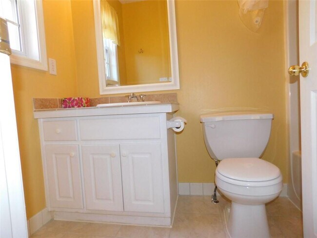 Building Photo - 2784 James Henry Dr