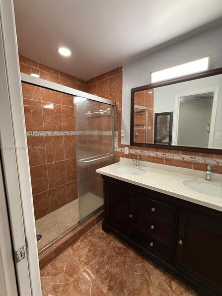 Building Photo - 4281 NW 35th Ter