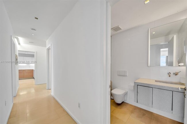 Building Photo - 151 Crandon Blvd