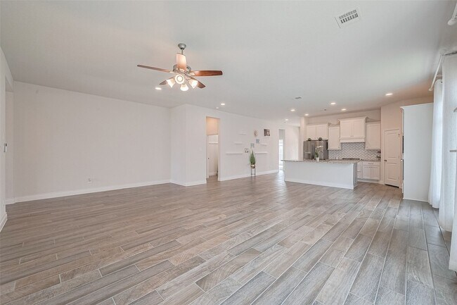 Building Photo - 6906 Montclair Colony Trl