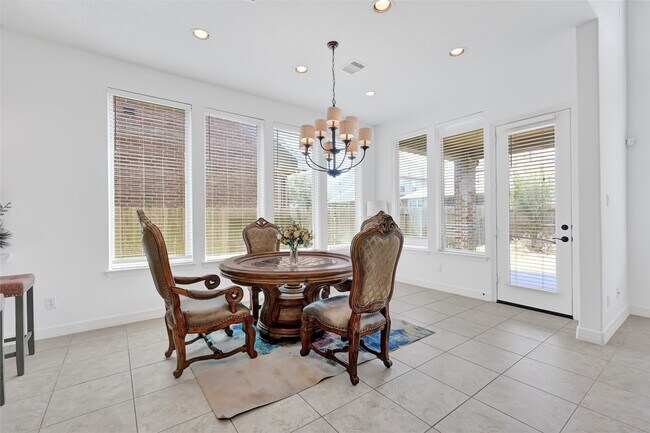 Building Photo - 27915 Genesis Manor Ln