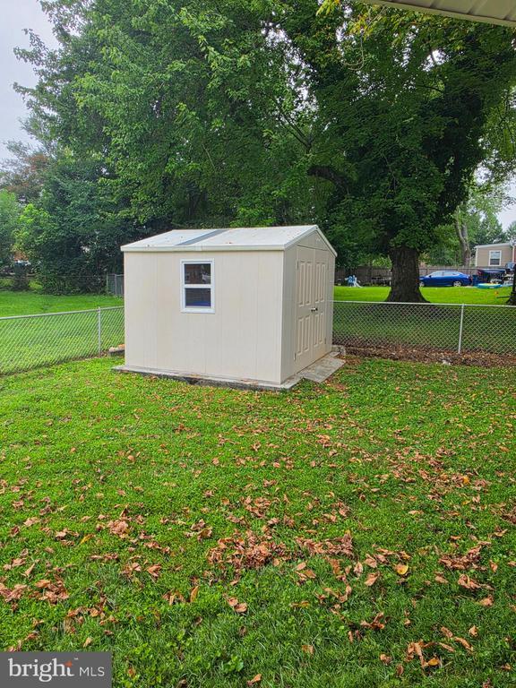 Building Photo - 4700 Red Fox Rd