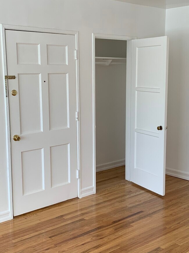 Coat closet - 3121 Arizona Ave