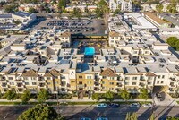 Building Photo - Avery