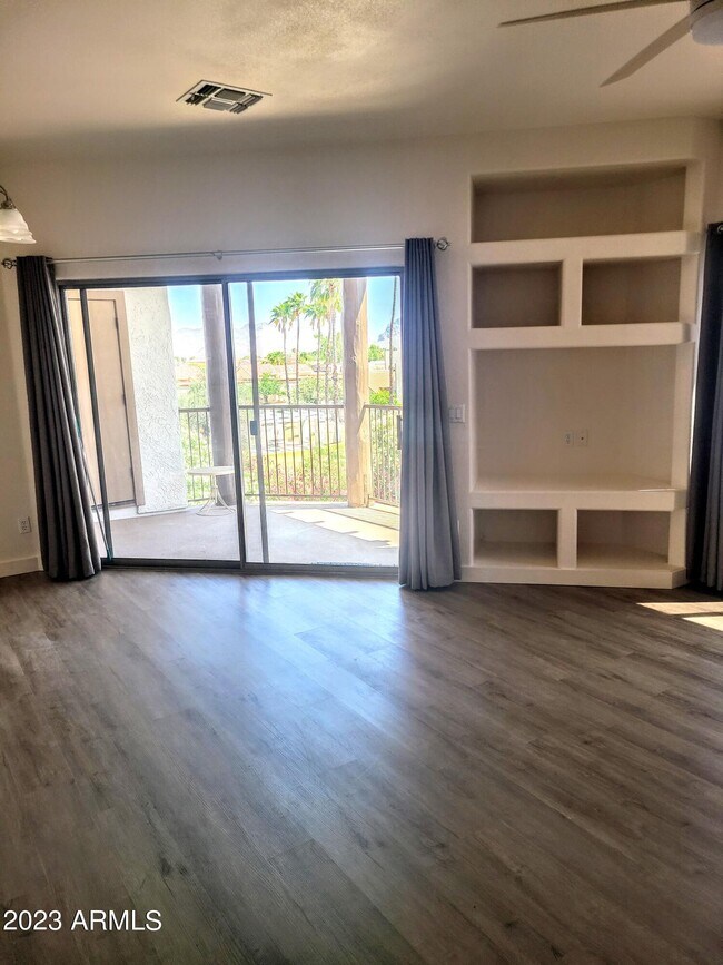 Building Photo - 16616 E Gunsight Dr