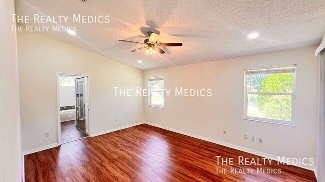 Building Photo - 23 Winding Woods Trail