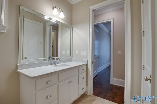 Building Photo - 8599 Bellewood Ln NW