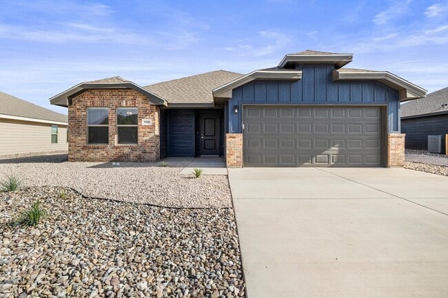 Primary Photo - 2516 S County Rd