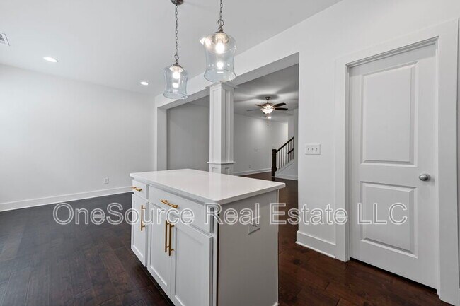 Building Photo - 5350 Brooklands Dr