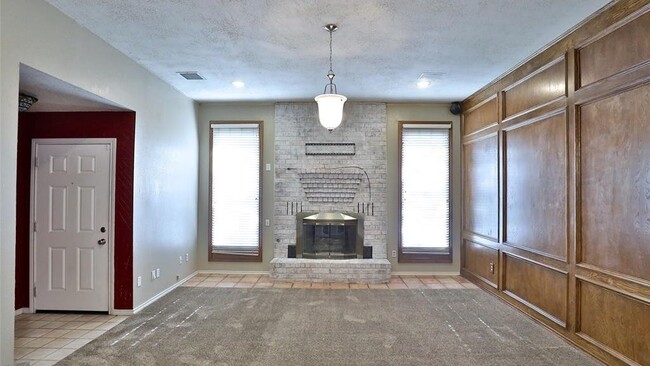 Building Photo - 5273 Sherbrooke Ln
