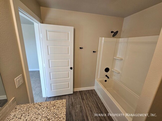 Building Photo - 2622 Tiffin Ave