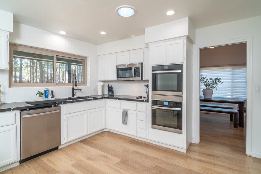 Building Photo - 4530 Red Fox Ln