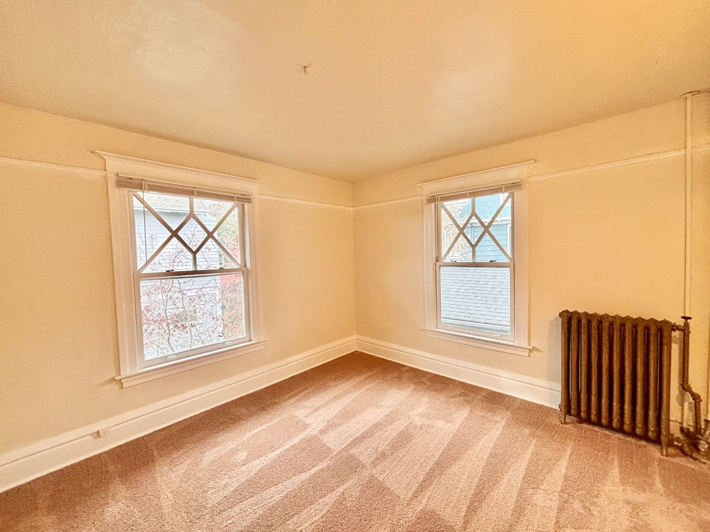 Building Photo - 302 W Olympic Pl