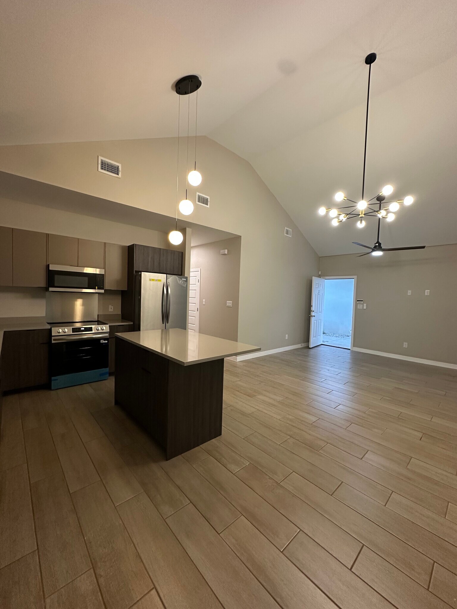 Building Photo - 3609 Arbe Dr