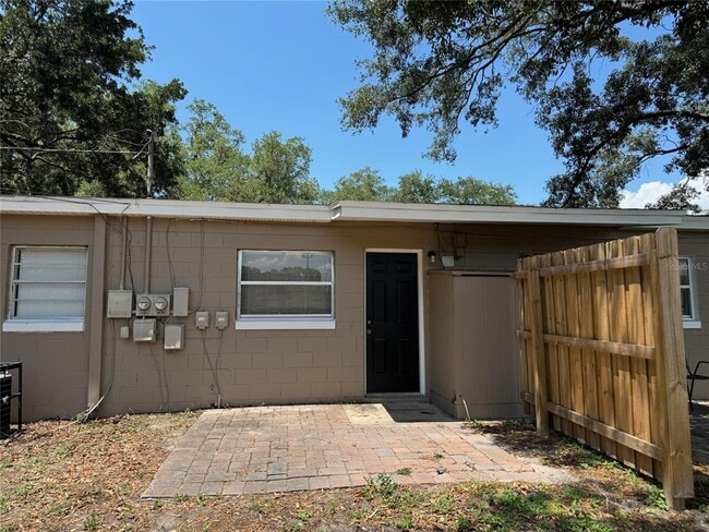 Building Photo - 507 Varsity St