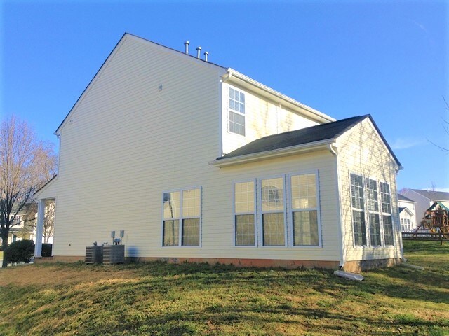 Building Photo - 4080 Catawba Creek Dr