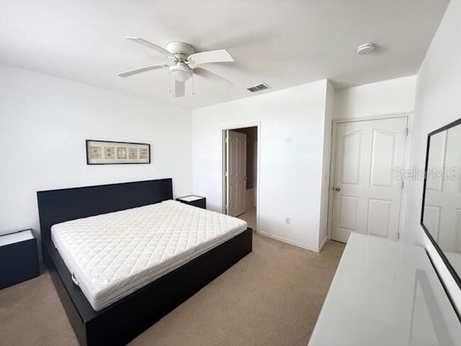 Building Photo - Siena one Bedroom condo with a Den