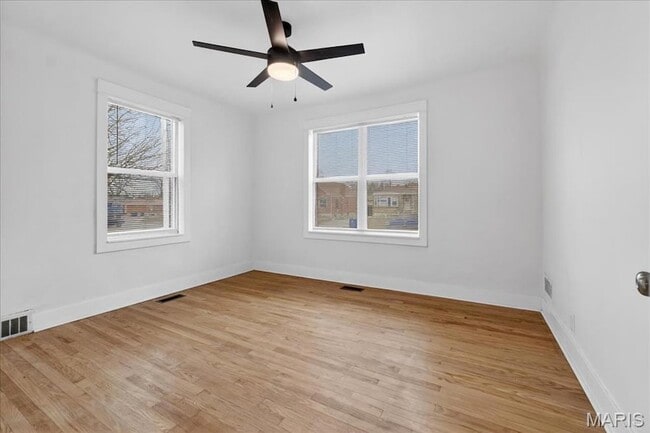 Building Photo - 3815 Bayless Ave